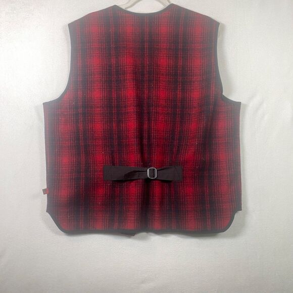 Woolrich Men’s Buffalo Plaid Full Zip Vest – Red/Black, Size XL - Picture 2 of 10